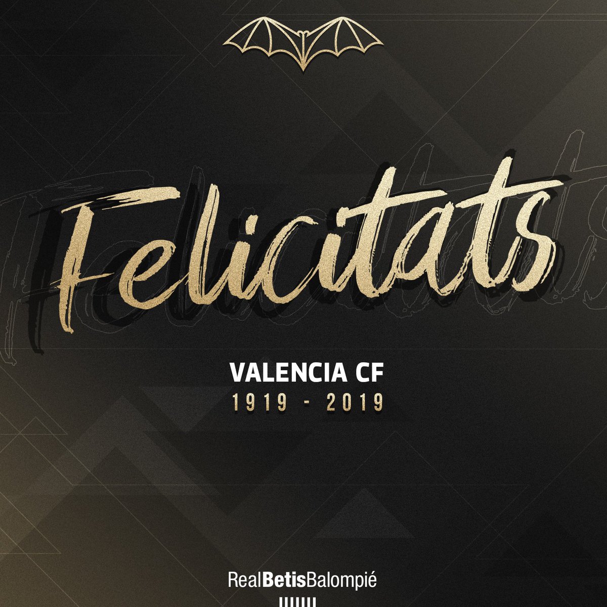El murciélago se nos hace mayor, pero sigue tan joven y grande como el primer día 🦇🎂 Que el fútbol español siga disfrutando de vosotros muchos años más 💯😃

¡Felicidades, <a href="/valenciacf/">Valencia CF</a>! 🎁🎉

#VCFCentenari #UnSentimentEtern