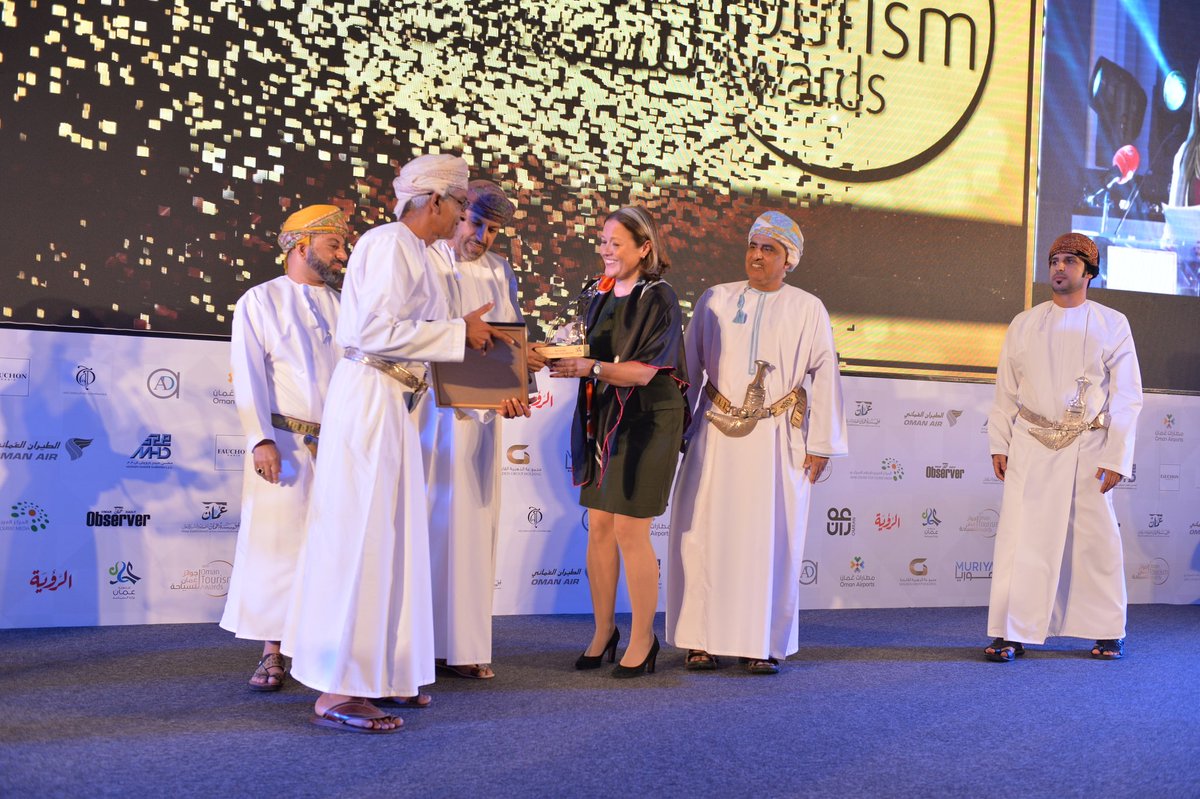 OmanMHT's tweet photo. ٥) تكريم الفائزين بـ #جوائز_عُمان_للسياحة، حيث حصد فندق قصر البستان جائزة أفضل منشأة فندقية من فئة ٥ نجوم.

@AlBustanPalace https://t.co/aPIYzr4SPY