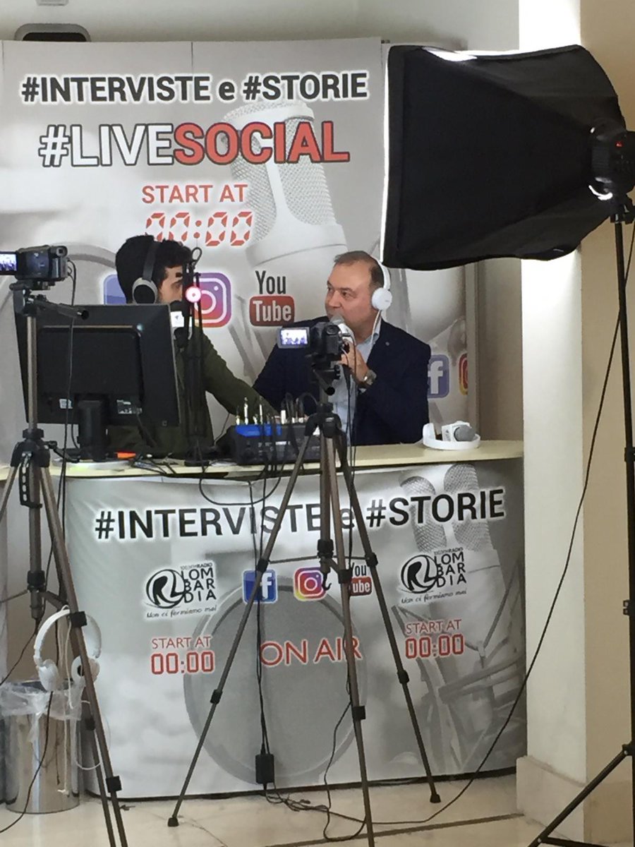 AlbertoPozzi_'s tweet photo. Grazie a #RadioLombardia - FM 100.30 - per ospitarmi nella rubrica "Live Social" per chiaccherare di #StrategiaDigitale, #SocialMedia e #Advertising. Trasmessa ad Aprile.
#GiovaniDeeJayCrescono #RadioKilledTheVideoStar
#RadioLombardia #SentiamoPozzi #SentiamoPozziAllaRadio https://t.co/vPWIWHd4dQ