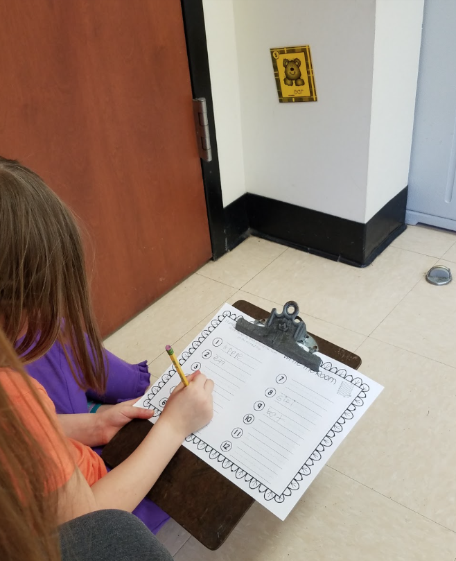 ArkansasEd's tweet photo. Meet kindergarten teacher Sydnee Clark from @SheridanSD37! Sydnee attended @ArkansasTech &amp; majored in P-4 Early Childhood. She has been teaching 2 years &amp; her principal says she is a "master of literacy centers." Today we are showcasing those engaging centers. #TeachArkansas https://t.co/uwHwsGDc61