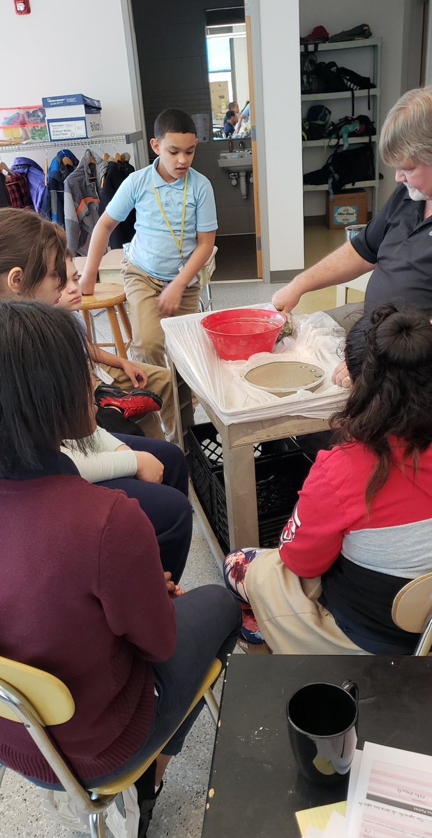 GriceliSantiago's tweet photo. The beginning of our Spring Bazaar crafts... Making Stepping Stones!!!
#LifeSkillsClass #SpringBazaar #RMSproud #sdolancaster @bupp63 @RMSSdol @LadyDeeGolden https://t.co/ck4B8FTOA9