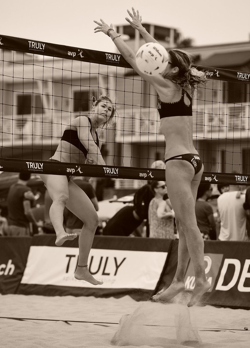 From a 46-seed in the Qualifier to a 9th place finish in the Main Draw, @haileyharward had an #AVP2018 Hermosa Beach Open to remember. It looks like we have another promising young gun to keep an eye on this season! #BeachMode
