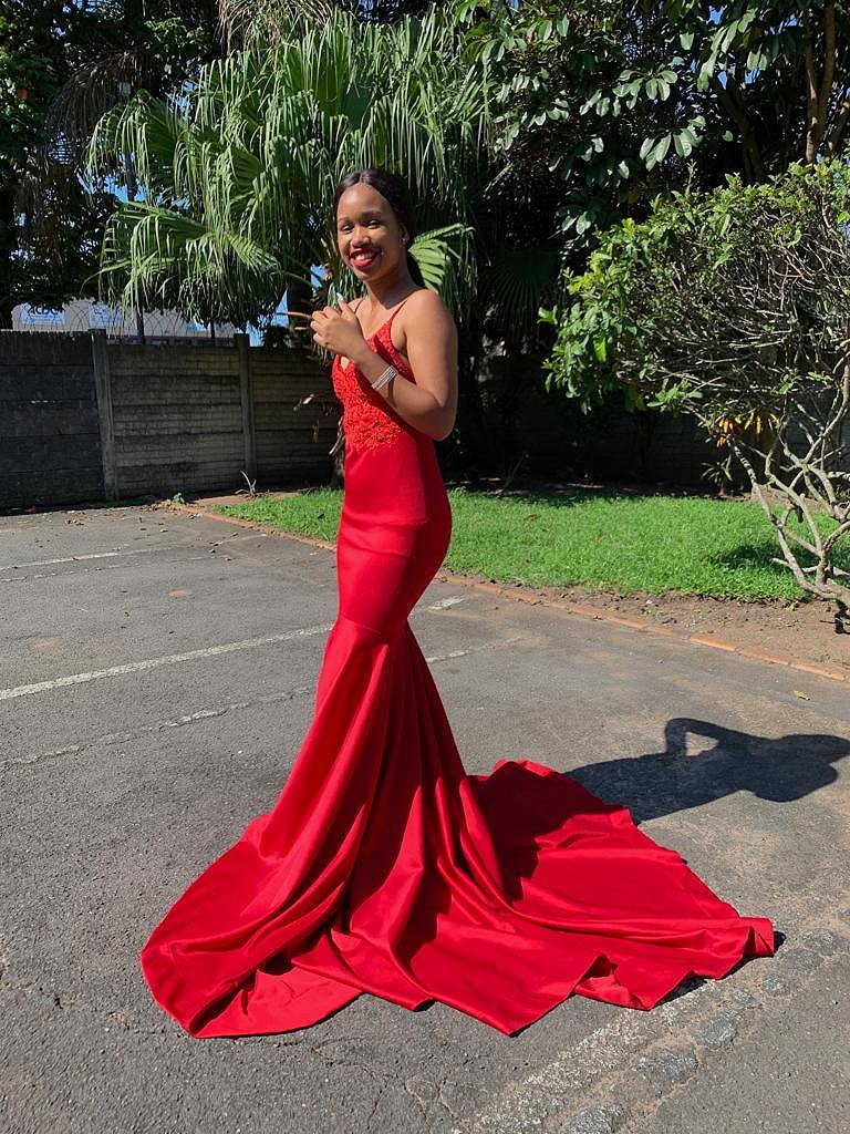 367Deka's tweet photo. MD2K19 💄👑 #matricdance #dresses #matric THANKS MOM 😍🔥 https://t.co/OZHI9IKf2V