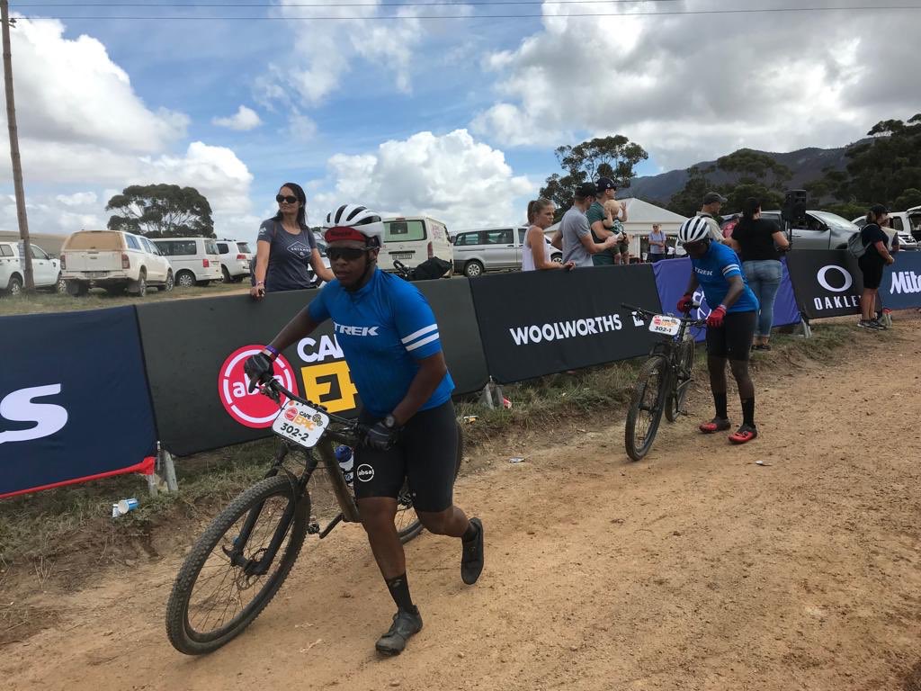 OG_Molefe's tweet photo. Today was tough... hit the wall hard around the 80km mark.
Had to dig really deep to make it to the finish as @thabomamatshele was cracking the whip.
We live to ride another day.
#ConquerAsOne #AbsaPride
#CapeEpic #TrekSA https://t.co/7u5uYhiILs
