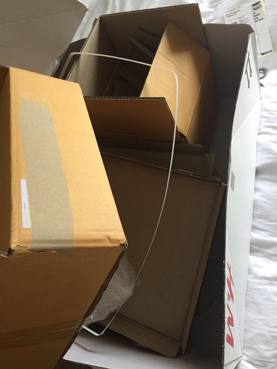Levirip's tweet photo. @hm what’s with all this packaging?? For 5 small plates https://t.co/6lz0K6m3le