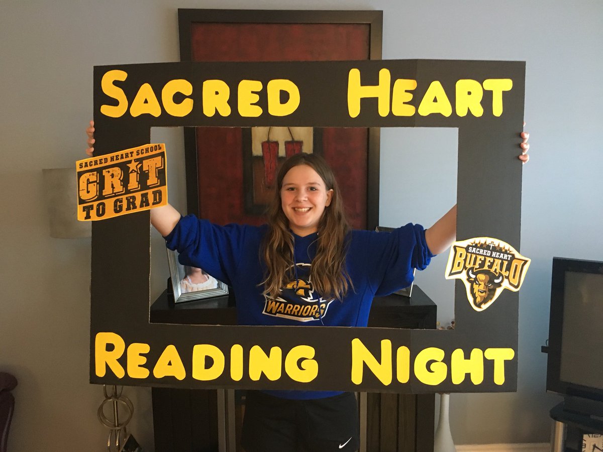 Promoting our reading night on Wednesday at assembly with  @sgwhite01 - thanks to my daughter for her hard work in making this.  @SacredHeartRCSD @RCSD_No81 #sacredheartreads