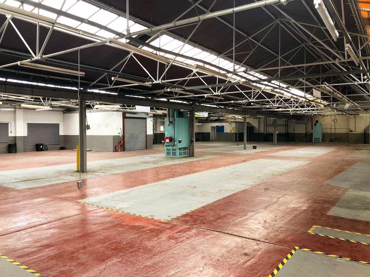 JAV92 Stripped back and ready for new guardians... 5 mins walk from City Centre.14000sq ft... ideas on a postcard please ... #javelinblock #industrialdesign #birmingham #warehouse #office