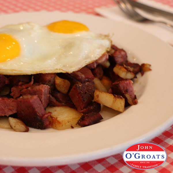 JohnOGroatsLA's tweet photo. This has your name all over it! #cornedbeefandhash #farmfresheggs #youarefamily #hotnfresh #johnogroats #diner #brunch  #losangeles https://t.co/xCsMq1EzbB
