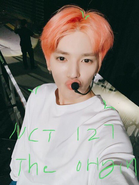 mxrcuryuta's tweet photo. taeyong as tobias
-vai arrumado pra aula
-faz medicina em particular  
-"se meu pai paga 8 mil foi pq eu MERECI"
-banca o rolê 
-burguês safado
-n gosto do povo de humanas https://t.co/mPYA2anti8