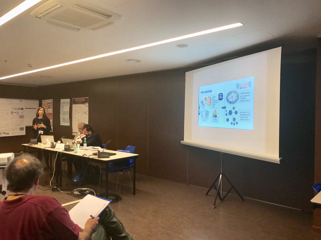 Valentina Carriero presenting #ArCo at the workshop on #AI for #CulturalHeritage of Ital-IA w3id.org/arco <a href="/vpresutti/">Valentina Presutti</a>   <a href="/aldogangemi/">Aldo Gangemi</a> <a href="/LudMarinucci/">Ludovica Marinucci</a> <a href="/ChiaraVeninata/">chiara veninata</a>