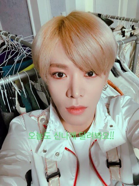 mxrcuryuta's tweet photo. yuta as yuri
-fica assistindo anime na aula
-só fala de jogo 
-faz engenharia da computação 
-dorme na aula
-briga com quem fala q japonês eh td igual
-"me nota senpai" https://t.co/D5TWbUa8wt