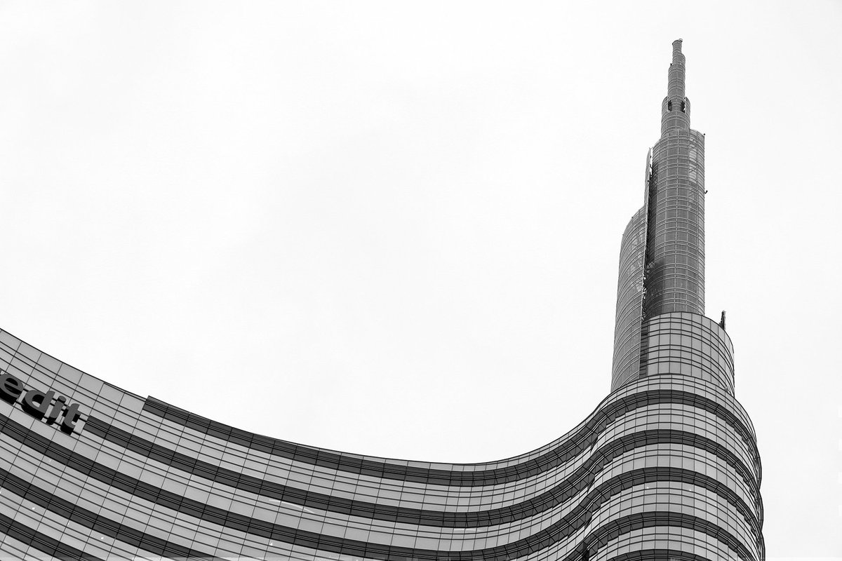 brambi59's tweet photo. Nelle mie foto la nuova #Milano, sempre più Europa e sempre meno Italia. https://t.co/4JOCWNxp9r