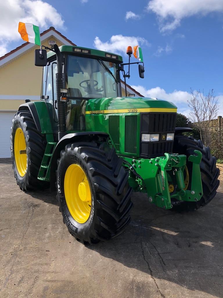 GrasstecLtd's tweet photo. John Deere 7810 &amp; 3050 all set for Midleton Tractor Run. #tractorrun #farm365 #JohnDeere https://t.co/g1yxlGRMjt