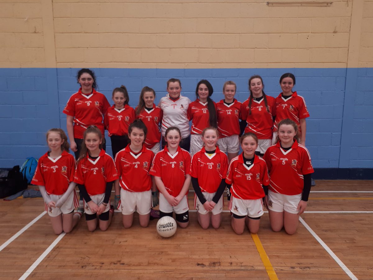 Our U14's that took part in Féile today at Grenagh Gaa. The girls played Carrigaline in the opener and Douglas in the second match. Unfortunately, they lost both matches so didn't progress. Well done girls for your efforts today