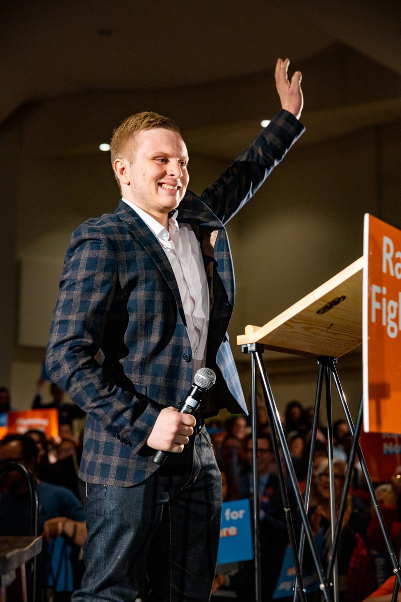 RachelNotley's tweet photo. Alberta is my home. It's where I grew up. It’s where we raised our family. 
It’s an honour to serve our province. 
From cutting child poverty in half, to adding 4,000 nurses, we've done a lot to make life better. 
But there's more to do &amp; I won't stop fighting.
#ableg https://t.co/zaF82o6FSE