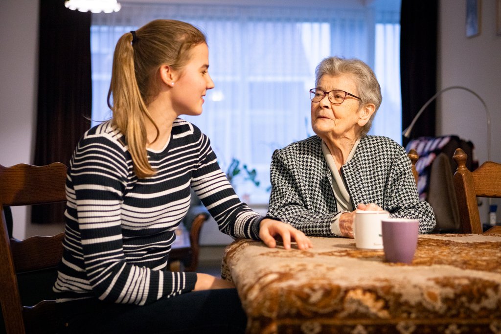 "Eigenlijk zou iedere #student werkervaring op moeten doen in de wijk. Gooi al je vooroordelen aan de kant en kies voor een bijbaan in de thuiszorg en ervaar zelf eens hoe het is!" aldus Lynn. Ben je nog op zoek naar een #bijbaan of #vakantiebaan? Zie: bit.ly/2TKCFCO