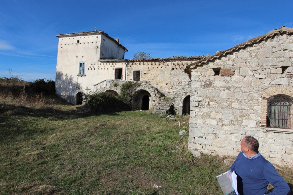 angeloverderosa's tweet photo. MASSERIE E PAESAGGI D’IRPINIA _ 2019 https://t.co/kct6KknkHu https://t.co/n3PiuQWijZ