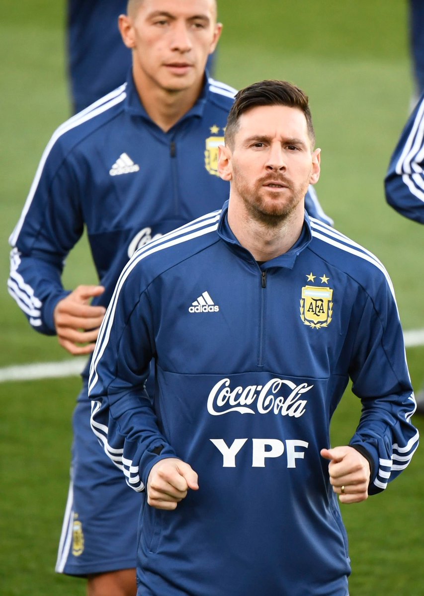 WeAreMessi's tweet photo. #Messi during training with @Argentina 🇦🇷 #WeAreMessi https://t.co/hp543pAIdi