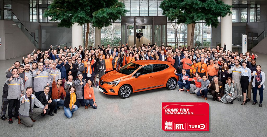 CornwallNissan's tweet photo. The all-new #RenaultCLIO wins its 1st award for the best production car at #GIMSSWISS #GIMS2019 at the #AutoPlusMag / #RTLFrance / #turbofr Grand Prix https://t.co/axGNOQdq4e https://t.co/pfyl5nzmj9