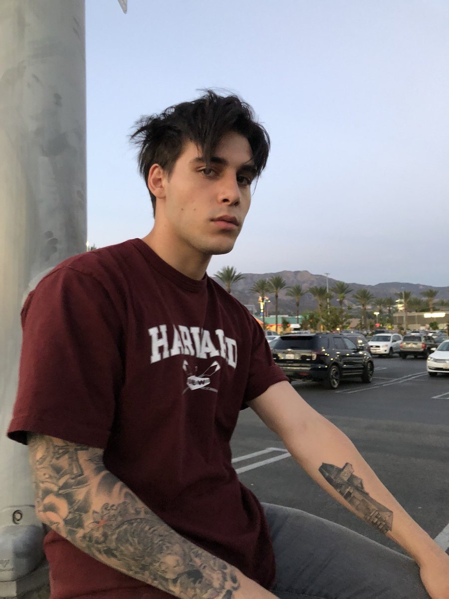 i wanna make her cry
she wanna make me die