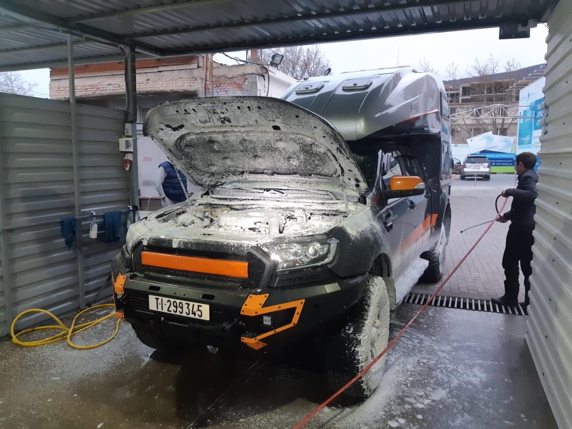 OverlandVagabnd's tweet photo. After 3½ months of wintering, the engine started as if it was yesterday. Saying goodbye to the lovely family that hosted our rig and off for some shampooing.
.
#Adventure #Expedition #Overland #OverlandVagabond #FordRanger #CamperLife #HomeOnWheels #Georgia #Tbilisi #Season2a https://t.co/YHWQC7ub93