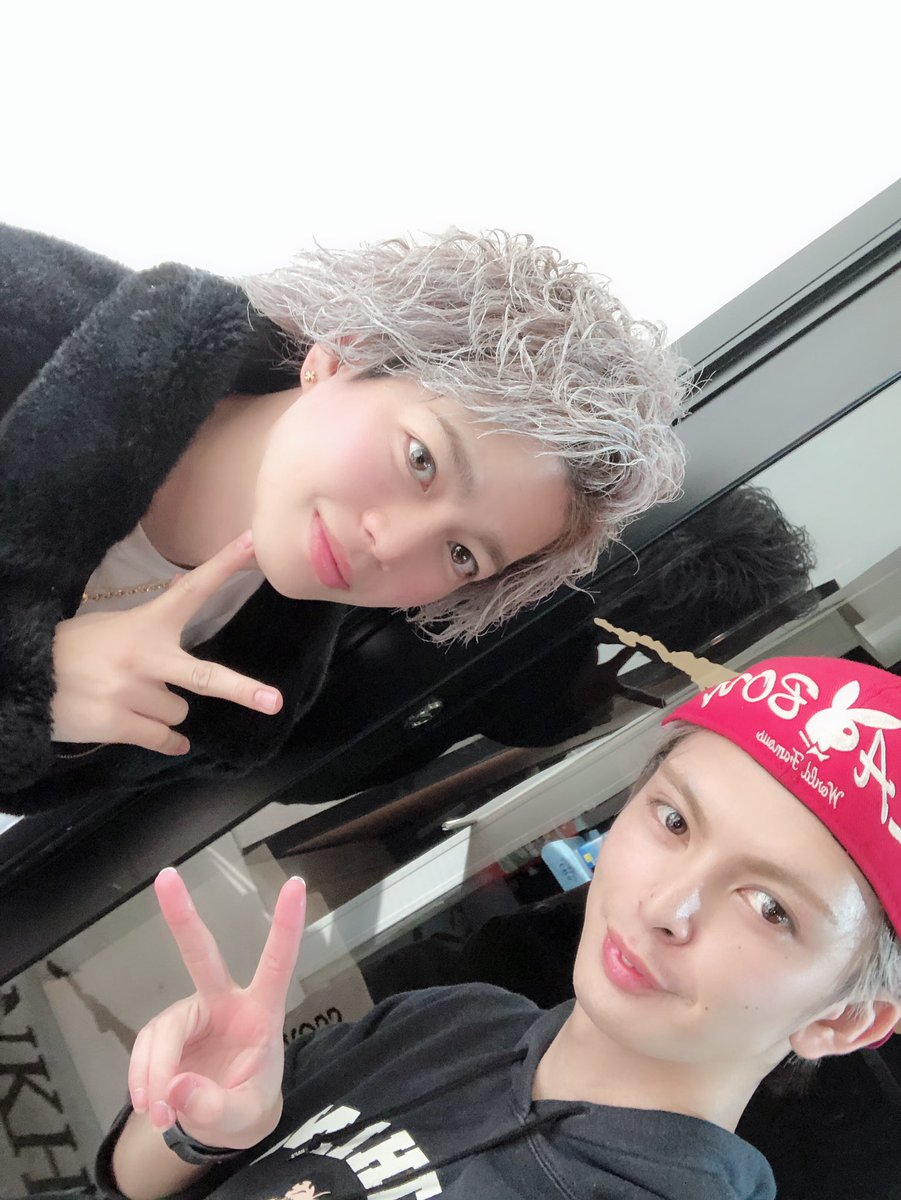 HarukiKai0628's tweet photo. 自分自身を変えたいなら
まずは外側を劇的に変えること

外面すら変えれない人が
内面なんてもっと変えれない https://t.co/2lsrdRuxdd