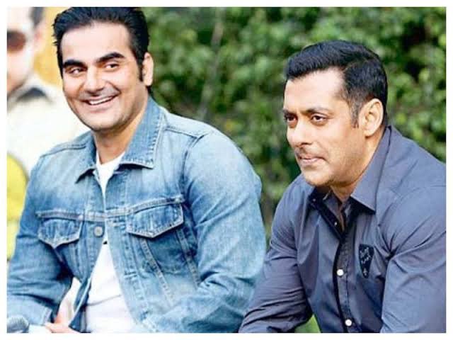 Arbaaz: Bhai, suna hai Mukesh Ambani ne Anil ko...
Salman: Sochna bhi mat...