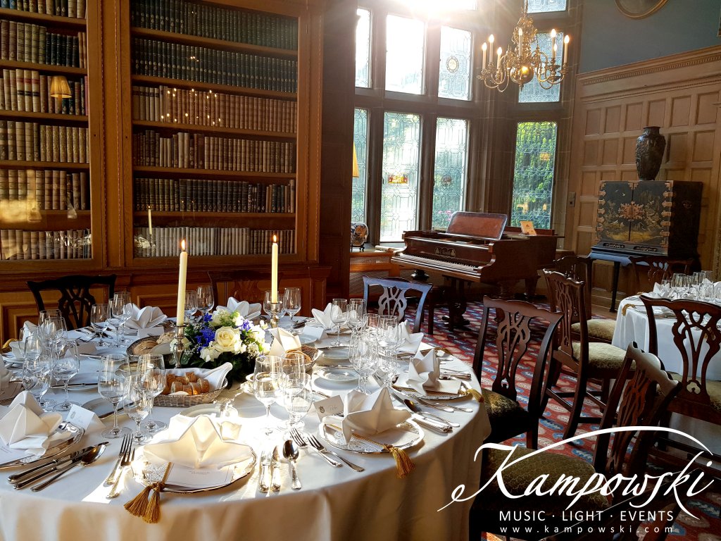 KampowskiEvents's tweet photo. Frühjahrs-Hochzeiten sind wundervoll - besonders mit einer Live-Untermalung am Flügel zum Lunch oder Dinner 🎹

#wedding #hochzeit #piano #hochzeitspianist #frankfurt #kampowski #event #entertainment #dinner #lunch https://t.co/slgdOAWi3S