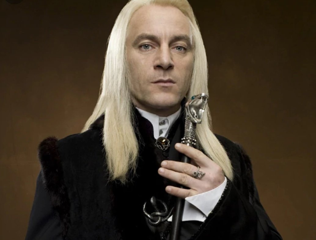emmybums's tweet photo. Hair twin according to my coworker. 😂 #Platinumblond #HarryPotter #thisismylifenow https://t.co/5uCXWxv9Zb