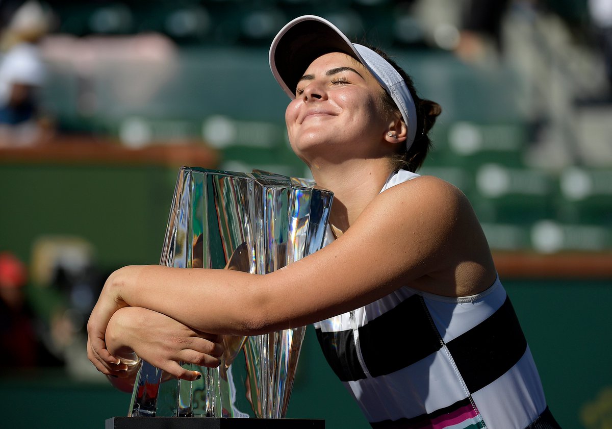TeamCanada's tweet photo. The future is looking bright for #TeamCanada🇨🇦😎 after a victorious weekend of World Cup medals🥇a WTA title 🎾 and even more🏆

Check out everything you might have missed 👉 https://t.co/Djlp0dNnBQ https://t.co/X0rntbbbmO