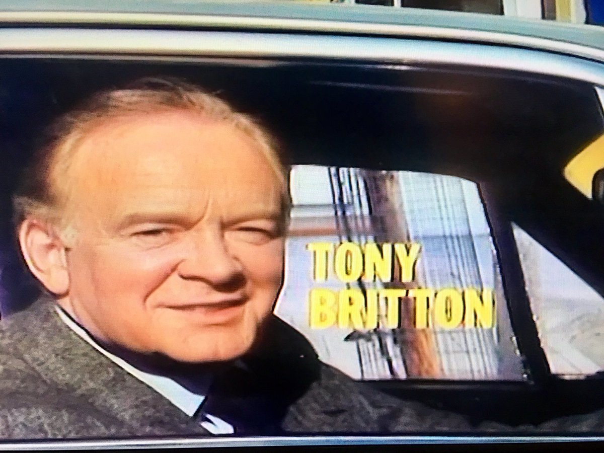 HeronXdave's tweet photo. Interesting to see 1977’s ROBIN'S NEST again after a gap of 40 years or so thanks to @TalkingPicsTV. In the first episode (Sleeping Partners) #RichardOSullivan’s chef tries to obtain finance for a bistro from his girlfriend’s dad #TonyBritton. With #TessaWyatt #HildaBraid https://t.co/JV3tX0XTak