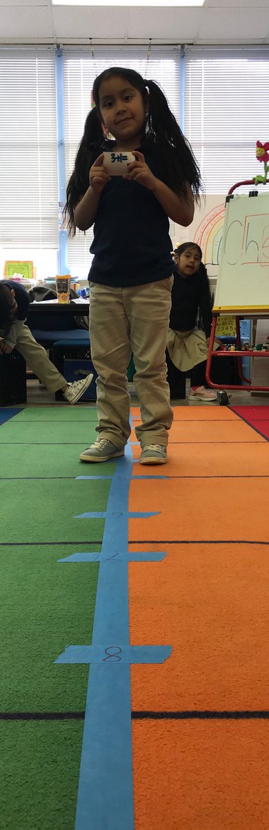 Autumngperkins's tweet image. We use a number line to solve addition and subtraction problems. #AACPSAwesome ⁦@TylerHeights⁩ #NoWorksheetNoProblem