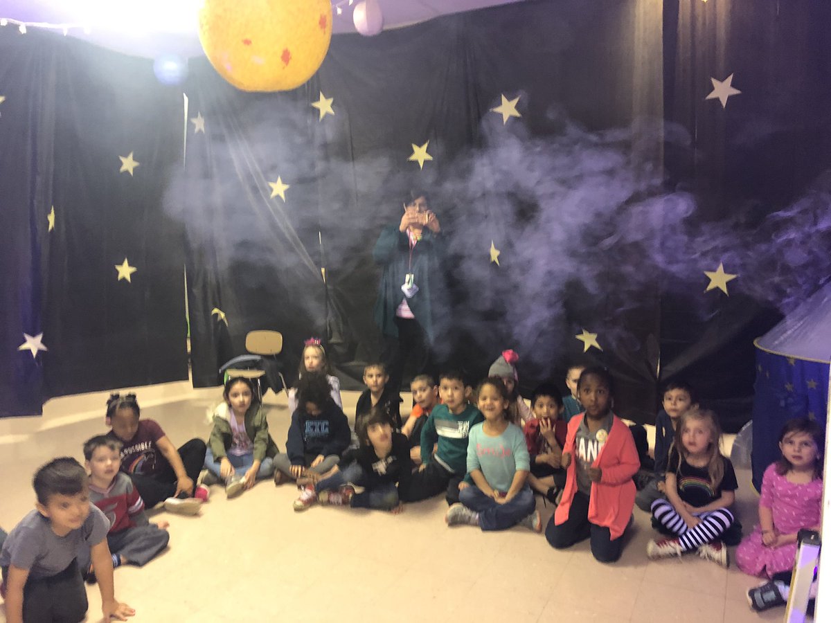 STE_Kinder's tweet image. STE kinder had a cloud simulation experience today! What do you need to make a cloud?