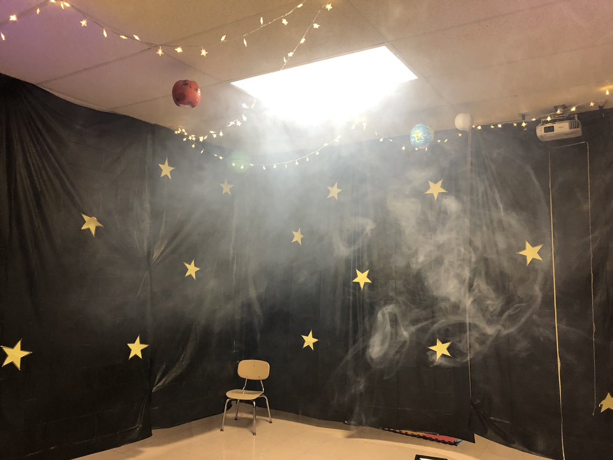 STE_Kinder's tweet image. STE kinder had a cloud simulation experience today! What do you need to make a cloud?