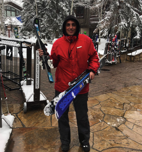 takingthekids's tweet image. Did you hit the slopes this past weekend? We visited @FSVail for a little skiing and relaxing. What a weekend! Take a look =&amp;gt;  takingthekids.com/travel-diary/p… #fsvail #takingthekidsdiaries #familyski