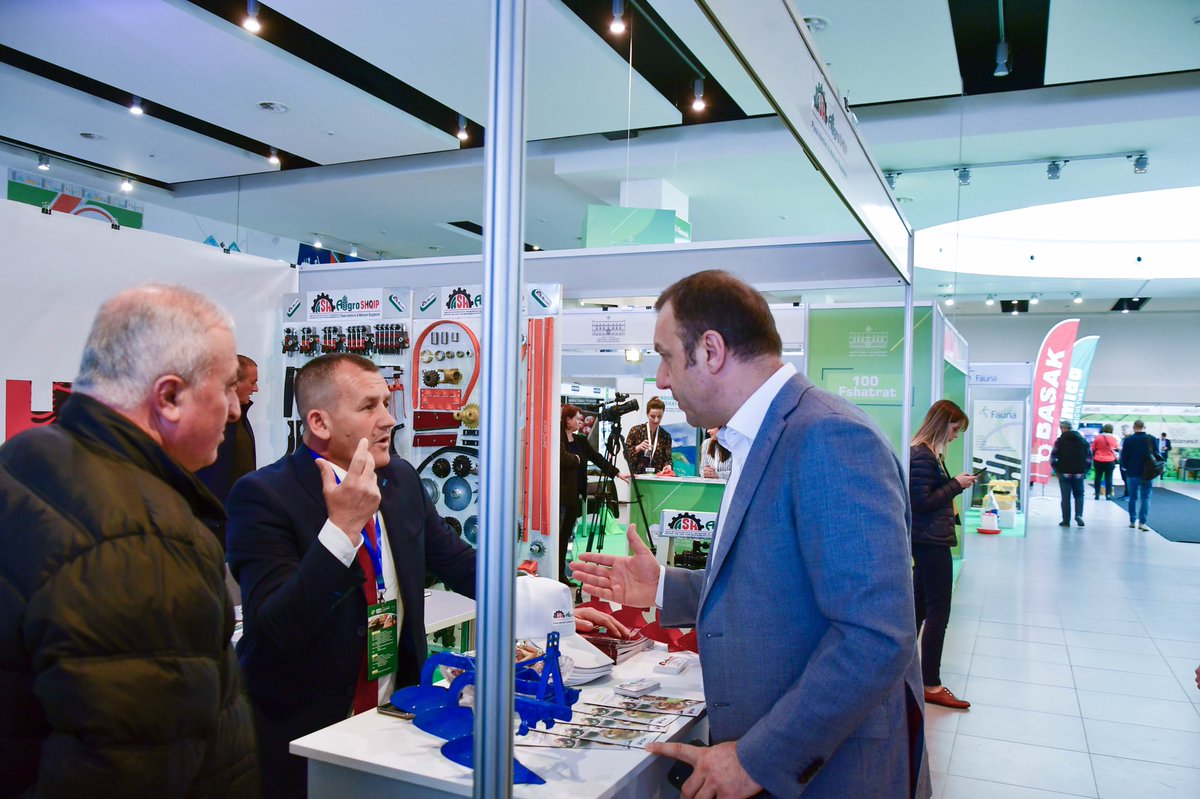EduardShalsi's tweet photo. 📌Agro Tech Expo & Forum
👉🏻Përfitova nga rasti për të takuar pjesëmarrësit në panair e për të këmbyer mendime mbi stadin aktual të bujqësisë në Shqipëri, masat fiskale të ndërmarra kohët e fundit nga qeveria, por edhe impaktin e tyre.
#AgroTechExpo #Forum https://t.co/mQC2GKPEa9