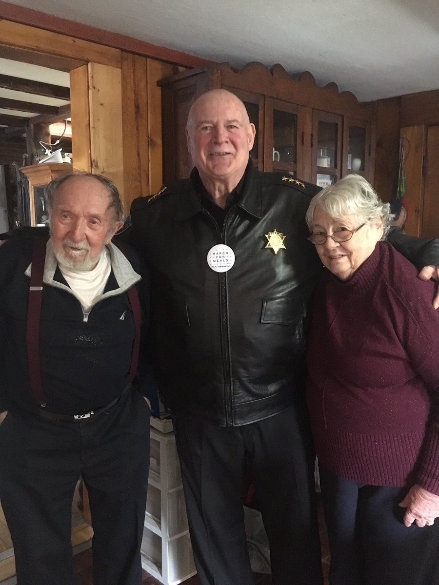 mealswheelswny's tweet photo. Thank you to @ECSheriffHoward for delivering meals with us in East Aurora today as part of #MarchForMeals! https://t.co/oCiQWFHQmd