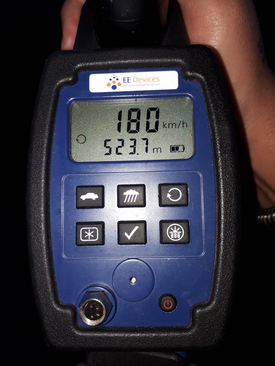 POL_TVZWB's tweet photo. Zojuist #rijbewijs #ingevorderd van een 26 jarige Belgische automobilist die na correctie 74 km/u te hard reed over de #N61 #Sloeweg. ^jo https://t.co/VEhjcEqWrI