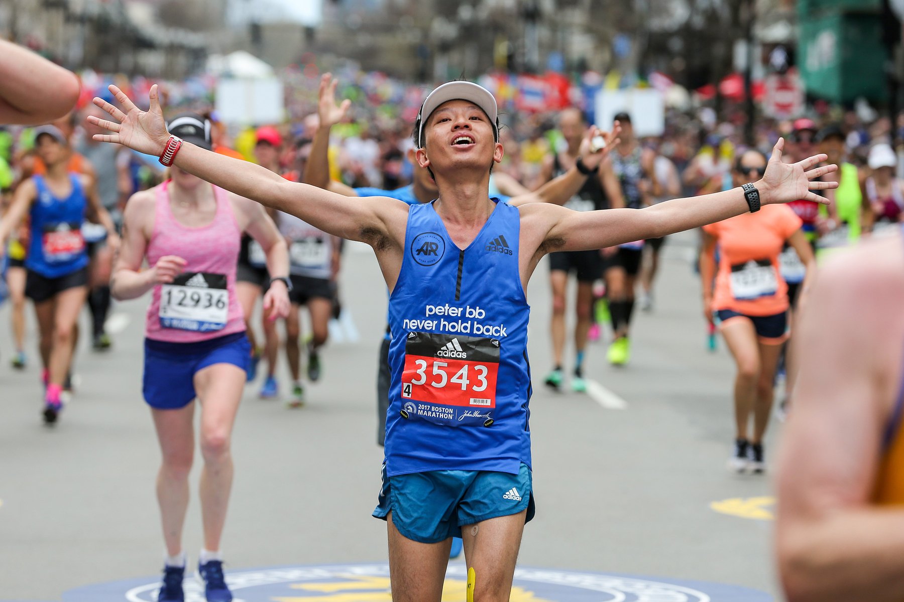 Boston Marathon en Twitter: "Bib and corral/wave assignments now available for #Boston2019! The wave breaks are: Wave 1, 2:19:40 to 3:07:27; Wave 2, 3:07:28 to 3:27:17; Wave 3, 3:27:18 to 3:56:54;