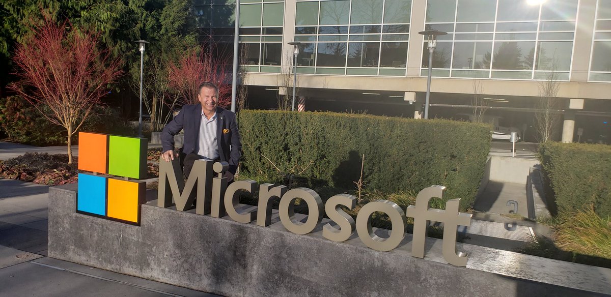 NickBontis's tweet image. Sunny in Seattle. 🌞

Thought leadership on measuring human capital, designing a learning culture, and using non-invasive quantitative methods for learner data collection. 👨‍🎓

@Performitiv 
@Microsoft 
#LearningROI