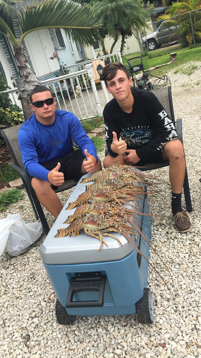 lernerm18's tweet photo. Lord knows how to heartbroken i am but i lost my brother, my bestfriend yesterday and it’s killing me. I still can’t believe that this happened to such a good person. I know my dawg is up there watching over me drinking a cold one with Richie❤️ LLD🙏🏼❤️ https://t.co/XhMJ61Q5Q9