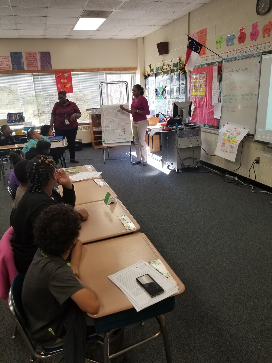 neetneet1976's tweet photo. Ms. Heavens and Ms. Halliman are team teaching and preparing their students for the upcoming benchmarks. At FES, we are a TEAM!!! #ItTakesAVillage https://t.co/gLb6sSnIN2