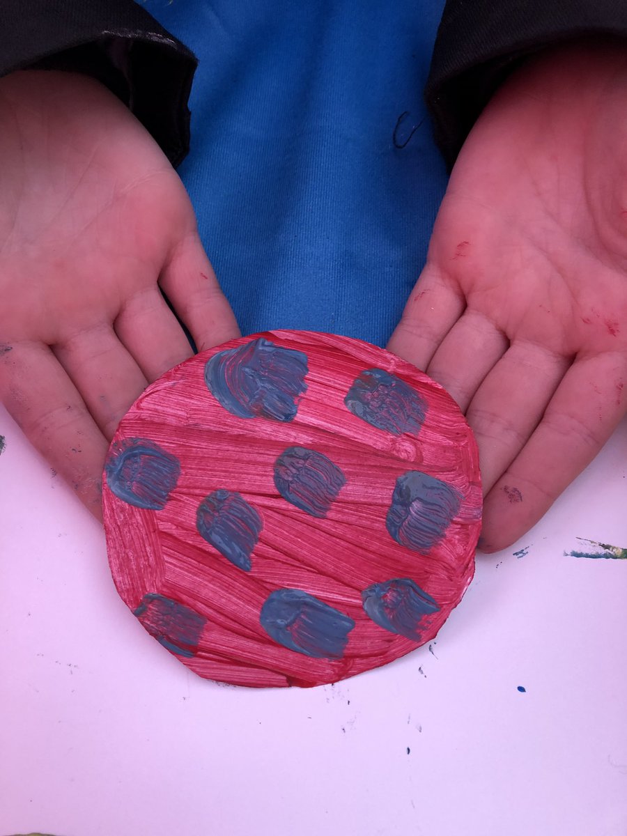 UCD_Conway's tweet photo. Inspired by images of research! Great day in Merrion Sq @stpatricksfest in @scienceirel zone with @JosephCrispell @JamesWhiteAnat #BiotechExperience @UCDPublicEngage https://t.co/gwYwY2aaYV