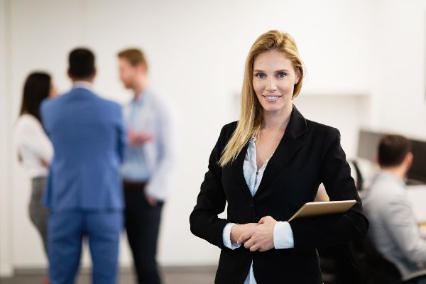 Management4m's tweet image. To Become a Better Leader, Get Out of Your Box - mailchi.mp/management4m/m…