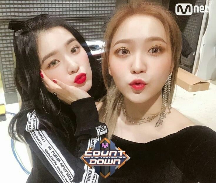 picsofirene's tweet photo. Thank you so much for being with us and sharing your beautiful voice. Let's walk along the flowery roads! 💜

#4YearsWithYeri https://t.co/JVLAcpKVLj