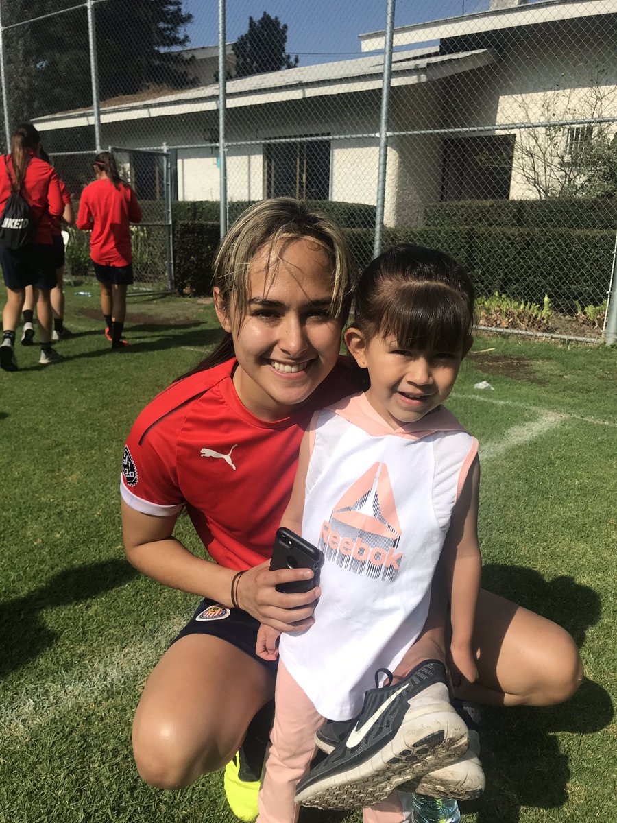 jass7207's tweet photo. Muchas gracias @blancafelixc mucho éxito en el juego de hoy
#100PreChivas https://t.co/4gA7NlLPNI