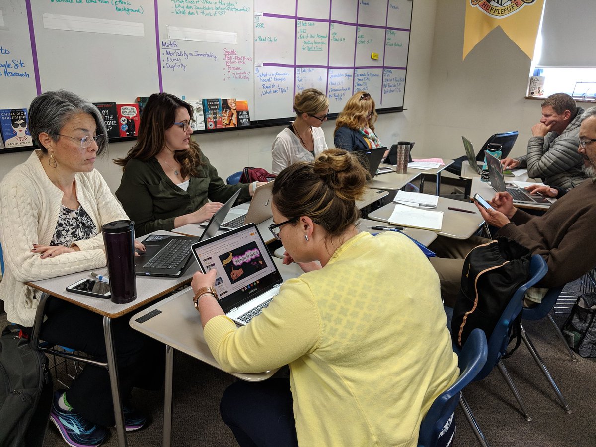 MrSorensen805's tweet photo. .@CateTolnai talking #sketchnotes at the #OUSummit19. #WeAreCUE https://t.co/C0wjuw6Hhc