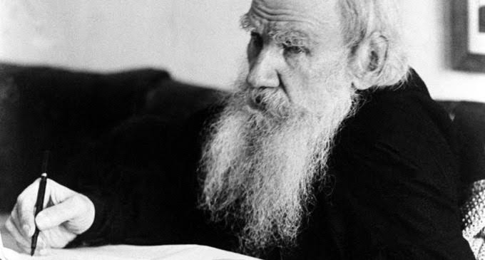 unutulmazhaber's tweet photo. Tüm muhteşem hikayeler iki şekilde başlar: Ya bir insan bir yolculuğa çıkar, ya da şehre bir yabancı gelir...

Tolstoy https://t.co/xG0TQJedvY