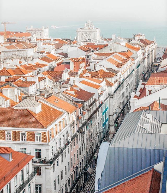 Beatriz_Lab's tweet image. Tendréis algo spam fotográfico lisboeta estos días, y podéis ver qué estuve haciendo en mis stories destacados! 🤗 #Lisboa #visitlisboa ift.tt/2UFRyHi