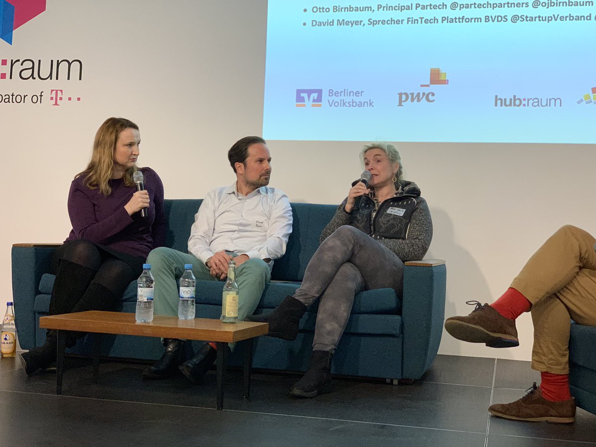 la_niccha's tweet photo. „Um ne große Firma bauen zu können, braucht man VC-Funding. Aber nur 2% der Fundings gehen an Frauen.“ @Acatus_Fintech „Als Co-Founderin wird in Assistentenrolle gedrückt“ #Fintechladies #EqualPayDay2019 #equalopportunities 😉 #fintechberlin #fintechrevolution @fintech_berlin https://t.co/ZQAwcIWpb1
